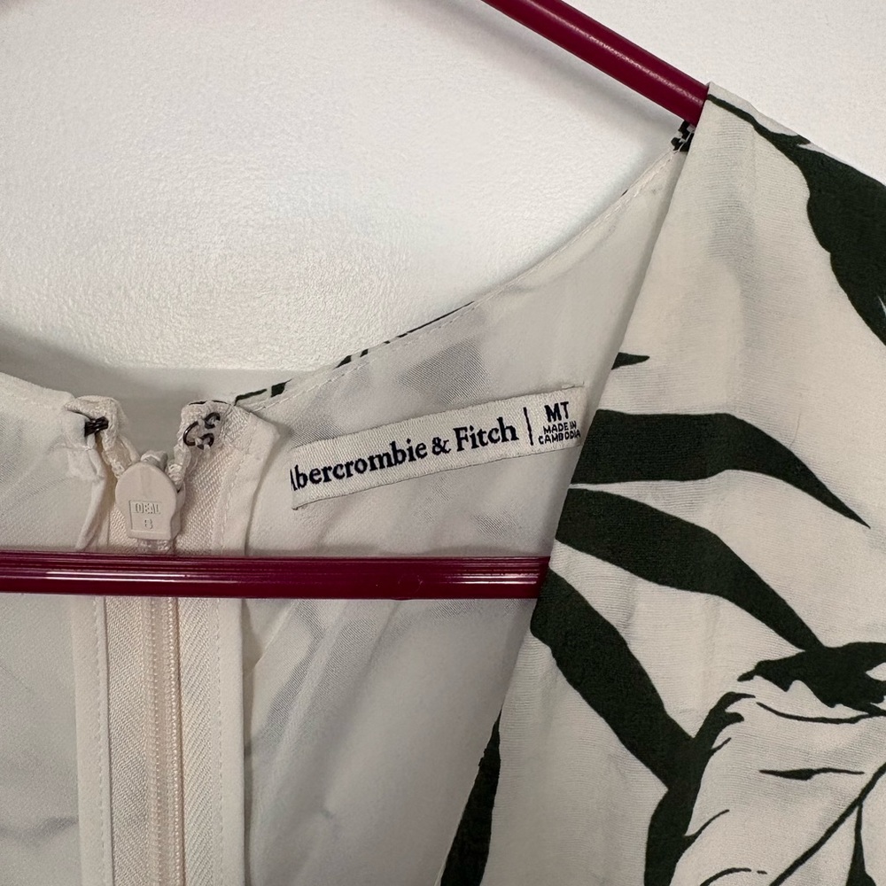 Abercrombie & Fitch Twist Tie Front white mini dress green leaves Medium Tall - Picture 3 of 4